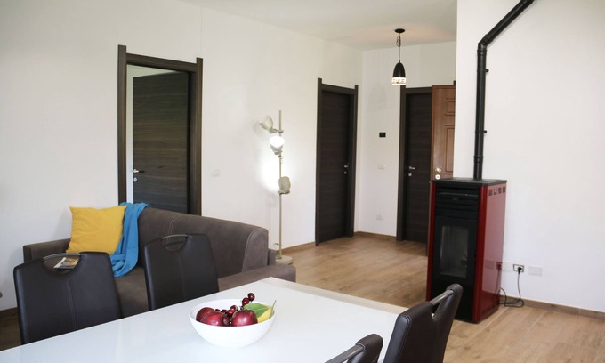 Aritzo Condo | Independent Agrifoglio apartment in holiday home with garden and barbeque