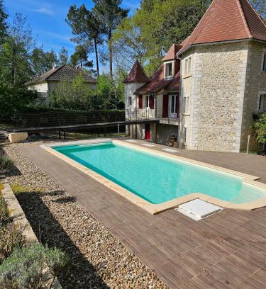 Chancelade Apartment | Independent apartment, quiet, forest and pool