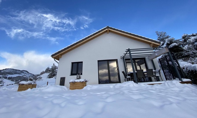 Jarjayes House | Independent chalet with exceptional panoramic views of the mountains