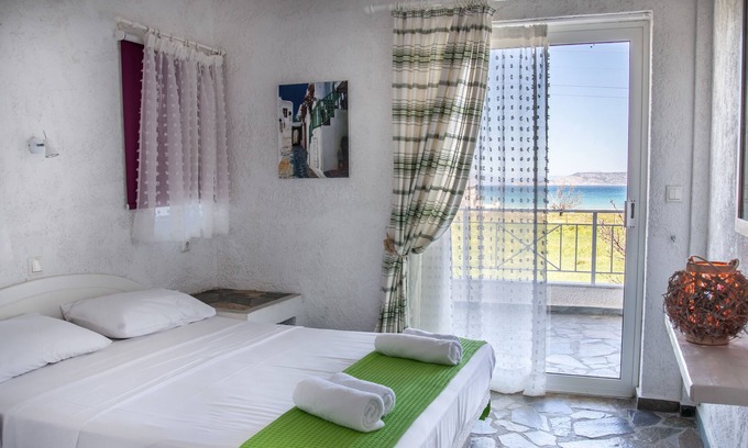 Velon Condo | Independent Condo With Stunning View To The Corinthian Bay & Mountains.