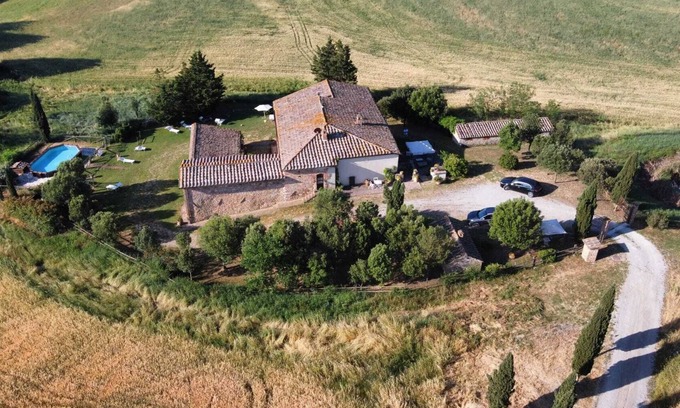 San Giovanni d'Asso Villa | INDEPENDENT VILLA WITH POOL IN THE HEART OF TUSCANY