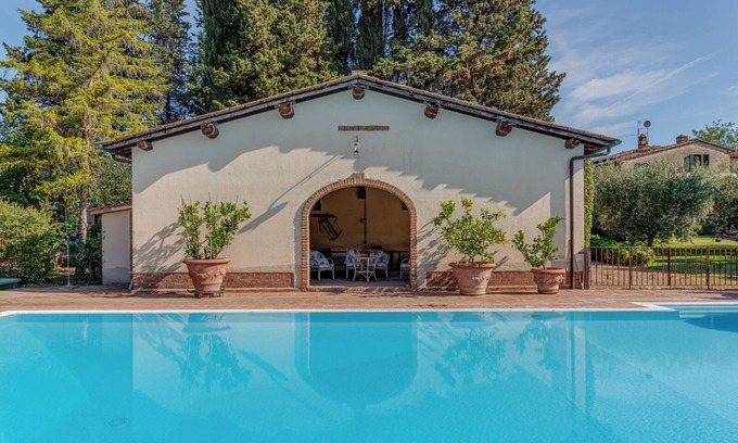 Colle di Val d'Elsa Villa | Independent villa with swimming pool and garden immersed in the Tuscan hills