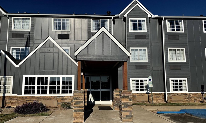 Greenville - Spartanburg Hotel | Independents Pelham Inn by IHG