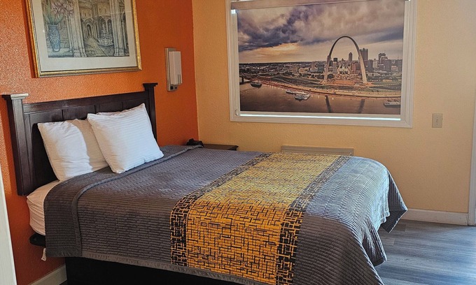 Fairmont City Hotel | Indian Mound Motel