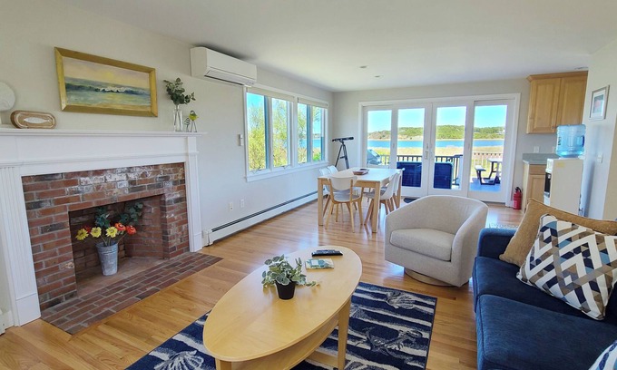 Indian Neck Heights House | Indian Neck 2BD-Chipman's Cove Water Views, Less than 0.2 Mi to Burton Baker Beach, A/C
