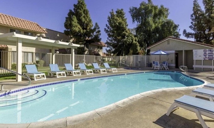 Indio Condo | Indian Palms Spacious 2BR Condo with an Outdoor Pool