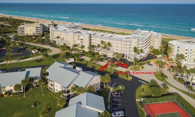 Stuart Condo | Indian River Plantation beautiful condo on Hutchinson Island steps to the beach