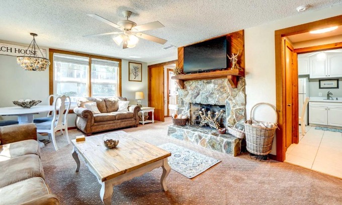 Indian Rocks Beach House | Indian Rocks Beach Cottage, Walk to Beach!