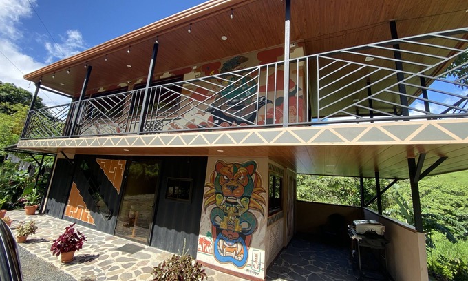 Monteverde House | Indigo Container House