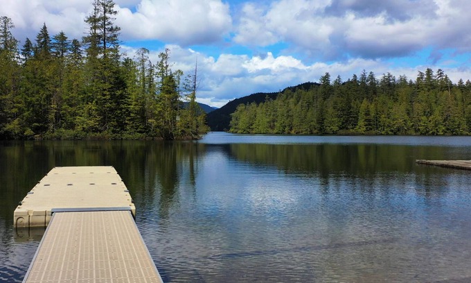 Madeira Park Cottage | Indigo Cottage at Ruby Lake on the Sunshine Coast