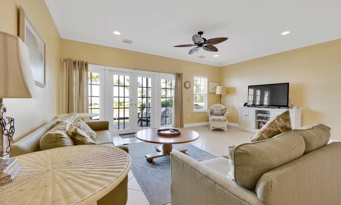 Indigo Reef Marina Homes House | Indigo Reef Resort Waterfront Villa 9 With Boat Dockage, Pool, and Sunset-View