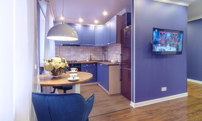 Dzerzhyns'kyi District Apartment | "Indigo"