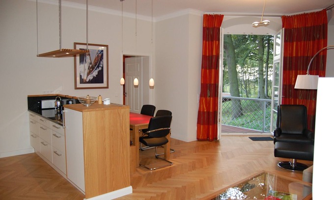 Hohen Niendorf Apartment | Individual, high quality furnished apartment for vacation fun with style.