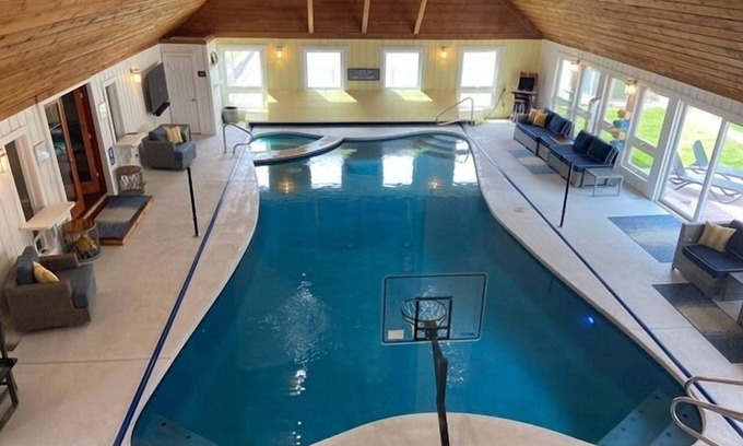 Muskegon House | Indoor Pool by Lake Michigan Beaches & Grand Haven/Slps 24 w/Tennis & Hot Tub
