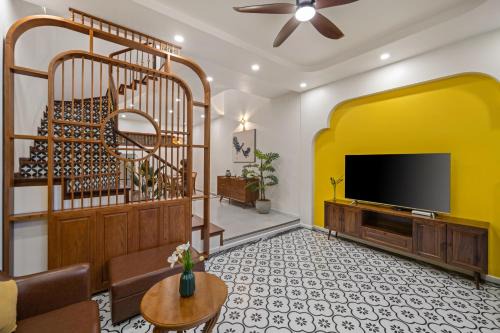 Ngu Hanh Son Villa | Indochine House - Near My Khe Beach & City Center by The Key