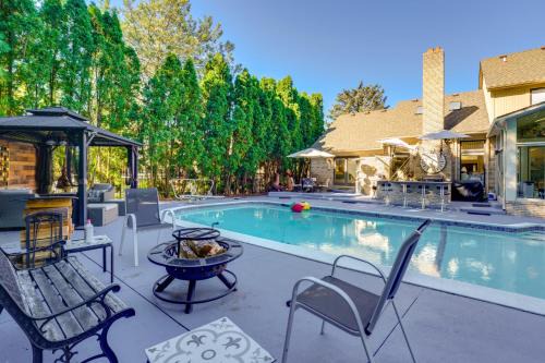 Anchorville House | Indoor and Outdoor Entertainment! Luxe Michigan Home