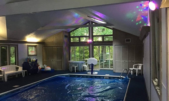 Vermilion House | INDOOR POOL, game room, 6 BRs, 4.5 bath, sleeps 14, wheelchair access, pets ok!
