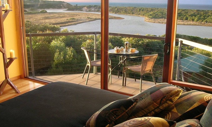 Fairhaven Apartment | Indulge in a Romantic Spa Apartment with Sweeping Ocean Views