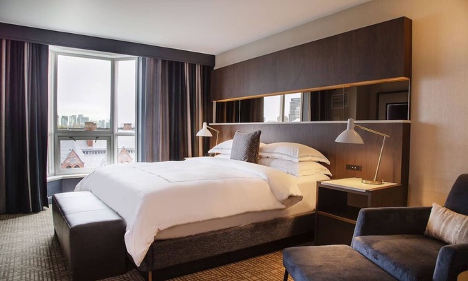 Bloor-Yorkville House | Indulge in Luxury: Heated Indoor Pool, Dining Experiences & Pet-Friendly