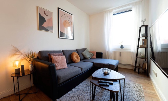 Bad Wilhelmshoehe Apartment | Industrial Apartment | Nähe Bergpark + Netflix