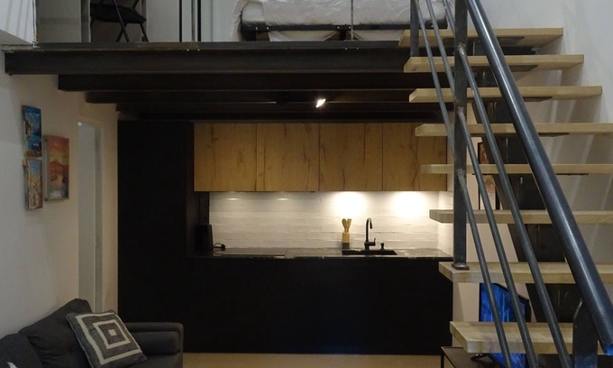 Les Grands Carmes Apartment | Industrial loft Marseille