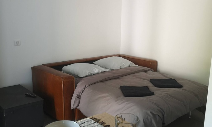 Barbaggio Apartment | Industrial style studio