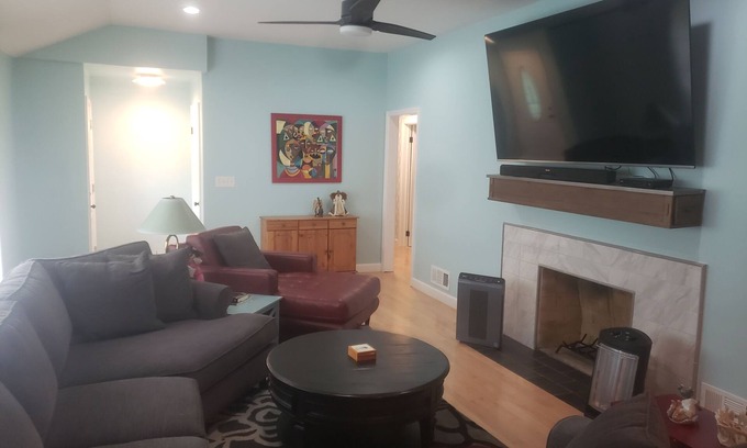 Lawrence House | Indy 500, convention center, and major events ready. Extended stay rates reduced