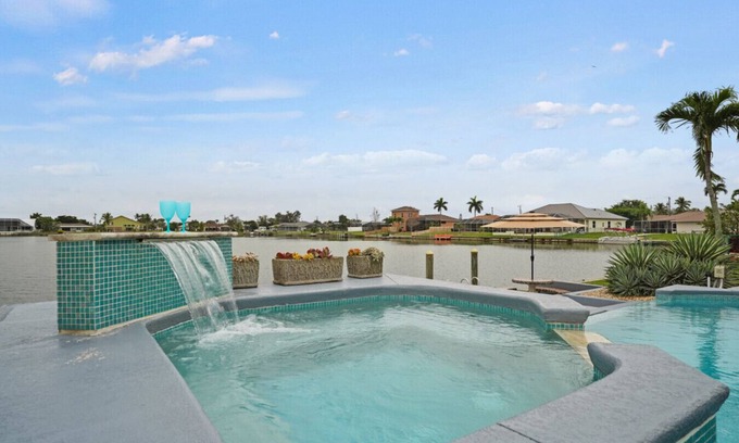 Fort Myers Apartment | Infinity & Beyond Lake Front