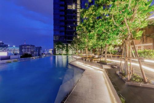 Rama 9 Apartment | Infinity pool Outstanding view High-rise