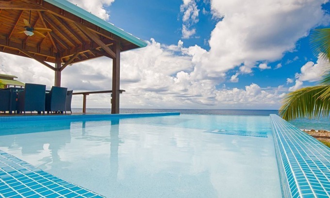Antoneys Cay Villa | Infinity Pool/Spectacular Sunsets/Quiet side of West End/Incredible Views