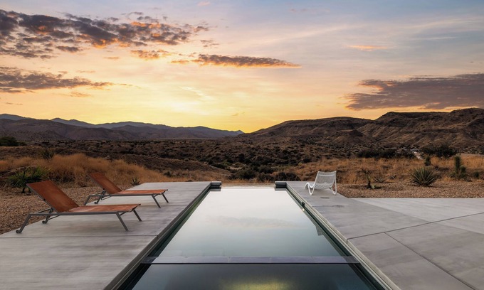 Pioneertown House | Infinity |Swim-Up Infinity Pool w/Mountain Views
