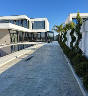 Rrushkull Villa | Infinity Villa