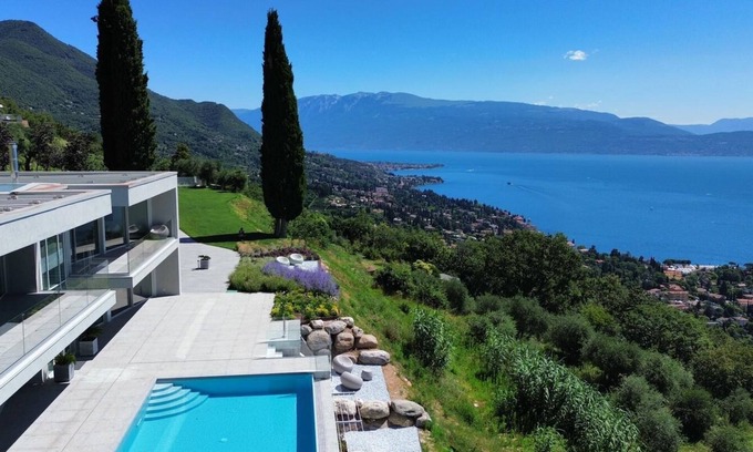 Salo Villa | Infinity Villa