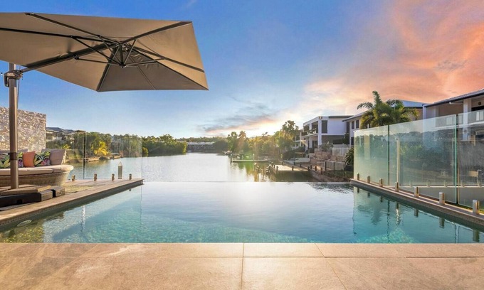 Bayview House | Infinitys Edge Darwin Luxury Waterfront Oasis