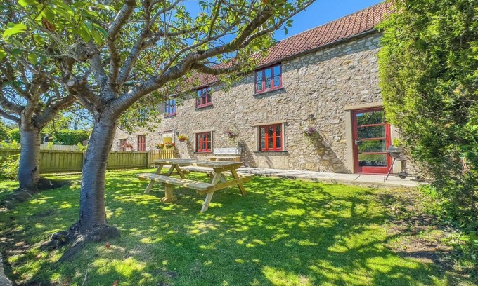 Kewstoke House | Inglenook Cottage (Seaside-Dog Friendly-Country Cottage-w/ l