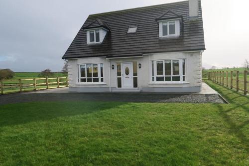Rathnamagh House | INGLEWOOD - Ballina - Crossmolina - County Mayo - Sleeps 8 - Sister property to Thistledown