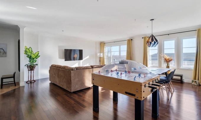 Boischatel Apartment | INITIAL | ESPACE SOLEIL | Chutes-Montmorency + Vue Fleuve