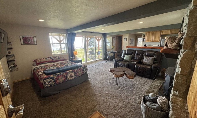 Salamatof House | Inlet View Cottage in North Kenai