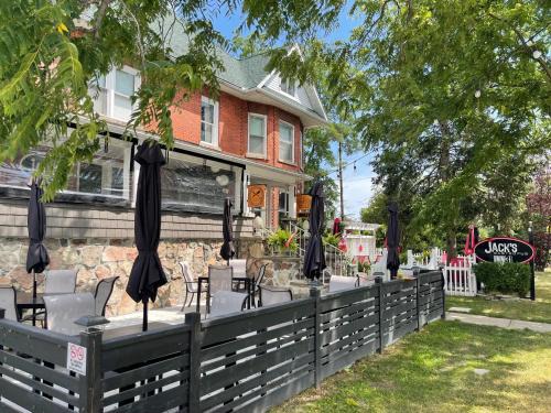 Kingsville Hotel | Inn 31