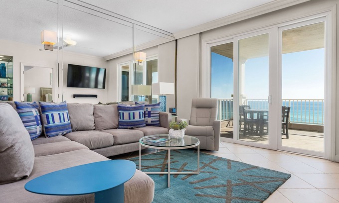 Clipper Cove Condo | Inn at Crystal Beach 405 Luxury Beachfront Condo