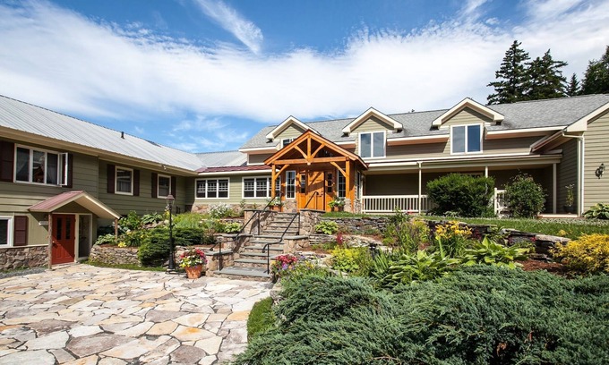 Wilmington House | Inn at Quail Run 4 BR 3 Bath Guest House
