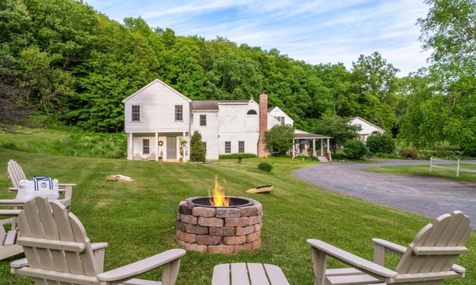 East Chatham Bed & Breakfast | Inn at Silver Maple Farm