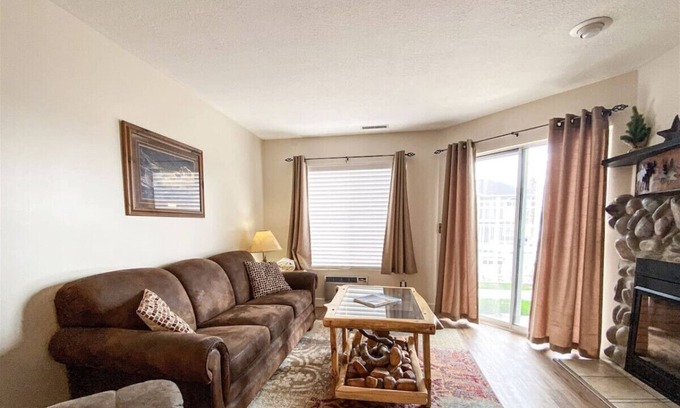 Harbor Village Condo | Inn Building Condo#113 - Ground Level, Pool Side
