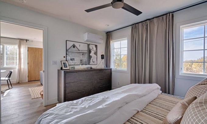 Williams Cabin | Inn History Grand Canyon Cabin 3