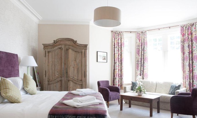 Canford Cliffs Hotel | Inn in the Park