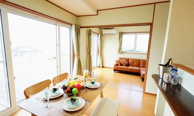 Motobu House | Inn overlooking Ie Island Saint