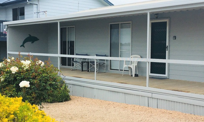 Tiddy Widdy Beach House | Inside Pet friendly