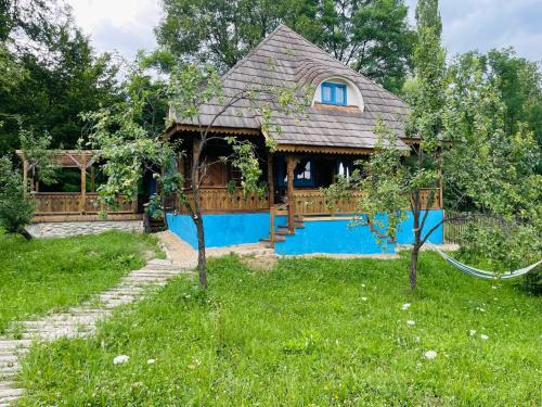 Bezdead House | Inside, The Village- Bibliotheca