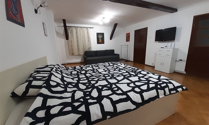 Centrul Vechi Apartment | Inside Transylvania