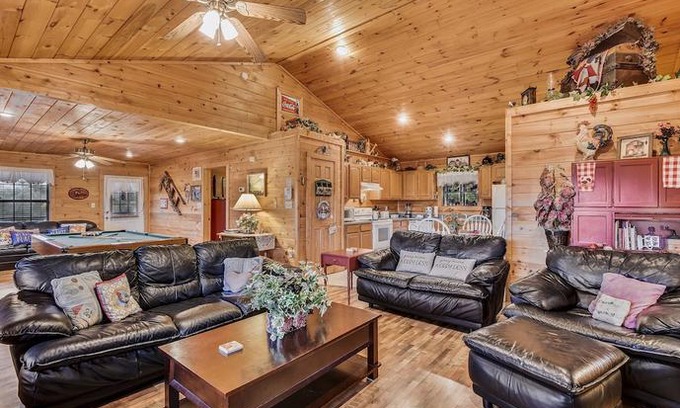Gatlinburg - Pigeon Forge House | Inspiration Point 1 Bedroom 1 Bathroom Cabin